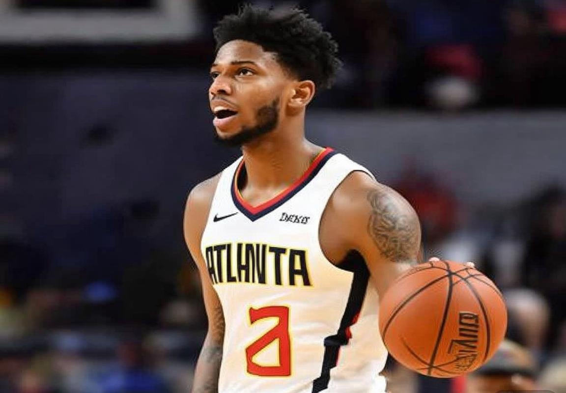 特雷-杨伤情更新影响老鹰季后赛前景，德章泰-穆雷带队运动战表现与潜在交易分析